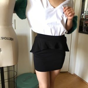 Mini black skirt